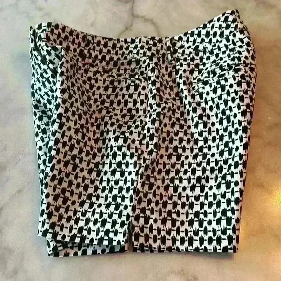 White House Black Market Abstract Print Shorts - Picture 12 of 15